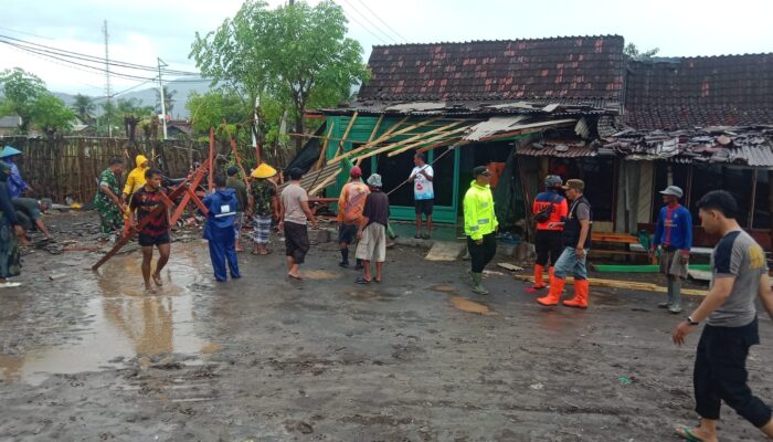 Angin Kencang Terjang Situbondo, Belasan Rumah Rusak dan Kerugian Capai Puluhan Juta Rupiah