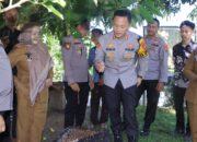 Viral! Kapolres Pringsewu dan Dinas Pertanian Panen Madu Trigona, Soroti Masalah Curanmor & Narkoba