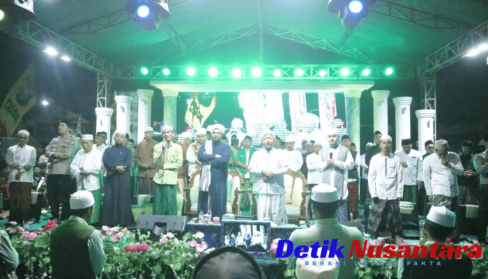 Polri dan Ansor Bersatu dalam Selawat, Ribuan Jamaah Padati Situbondo Sambut Hari Bhayangkara ke-79