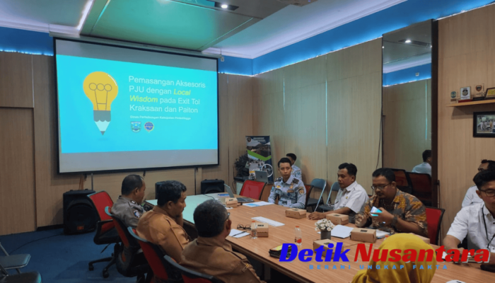 PJU Berlafaz Asmaul Husnah Hiasi Exit Tol Probolinggo, Wujudkan “Probolinggo SAE”