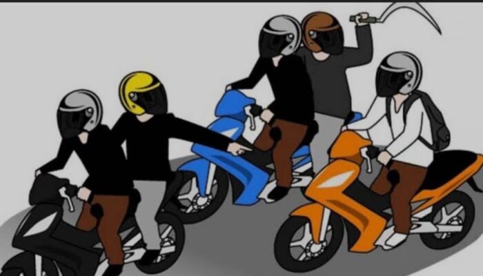 Teror Begal Hantui Probolinggo: Seorang Warga Lompat ke Sungai Hindari Celurit, Motor Raib