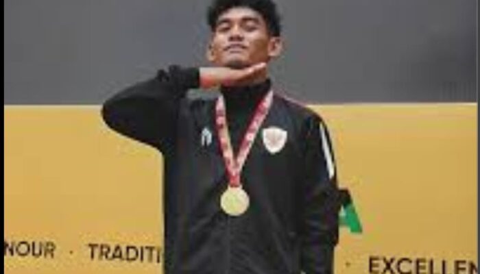 Diarak Pakai Gerobak, Dimas Lukito Peraih Emas Kejuaraan Asia dapat Penghargaan Dari Bupati Probolinggo