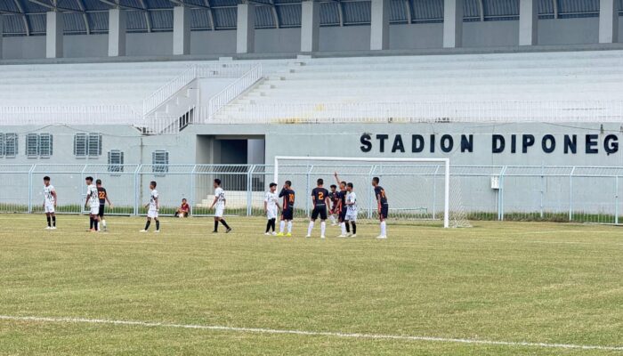 Pertandingan Perdana Liga Soeratin U 17, PSSS Situbondo Menang Telak Atas Persibo Muda Bondowoso