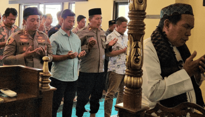 Ojol Meninggal Dilindas Barracuda Brimob, Polres Probolinggo Gelar Salat Gaib
