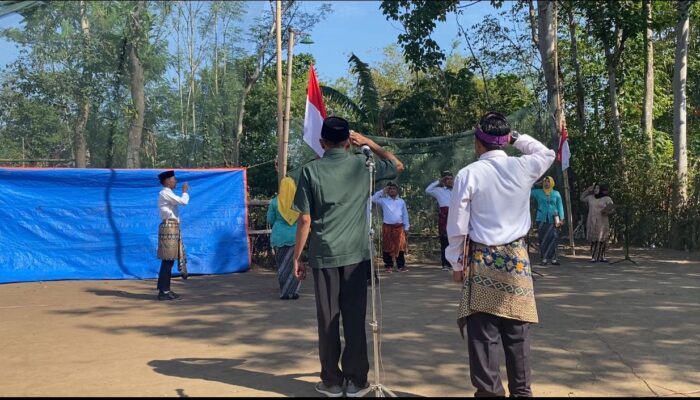 Patut Dicontoh, RT 07 Desa Klenang Kidul Probolinggo Ini Kompak Gelar Upacara HUT ke-80 RI