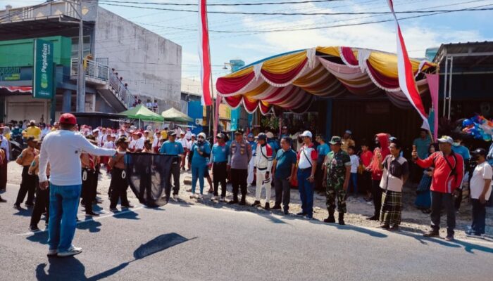Gerak Jalan Tingkat SD dan Madrasah di Banyuates Sampang Berlangsung Meriah