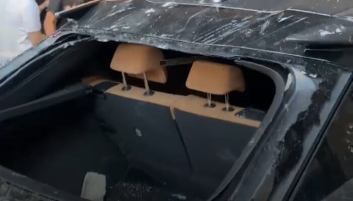 Massa Obrak Abrik Rumah Sahroni, Mobil Listrik Lexus Seharga 2 Miliar Dihancurkan