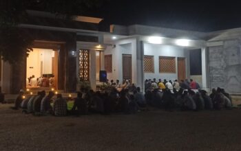 Silaturahmi dan Religius, Ratusan Orang di Sampang Bermaulid Nabi 