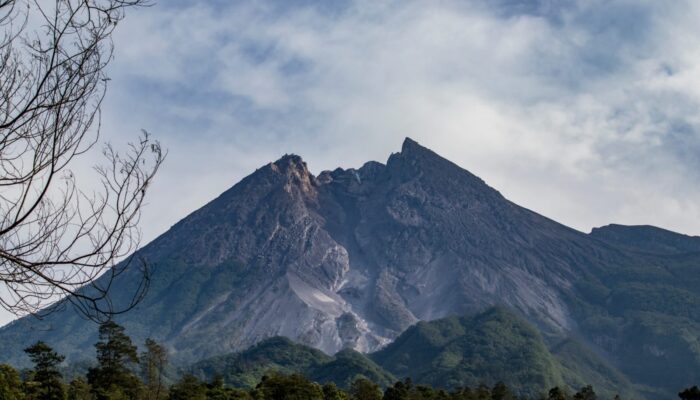 Peringatan, 26 Gunung Api di Indonesia saat Ini Berstatus di Atas Normal, ada yang Berstatus Awas