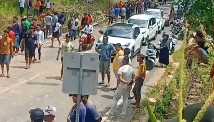 BREAKING NEWS: Bus Rombongan RS Jember Kecelakaan di Jalur Bromo Probolinggo, Sejumlah Penumpang Dilaporkan Meninggal