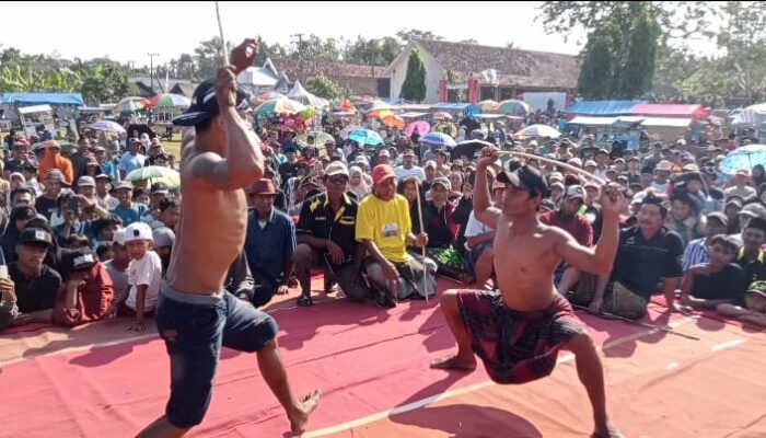 Selamatan Desa, Tradisi Ojung  di Lumajang Diyakini Terhindar dari Bala Musibah