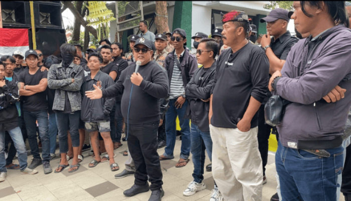 Dua Kubu Gelar Aksi Damai Terkait Pro dan Kontra Seleksi Direktur PDAM Probolinggo Berjalan Kondusif