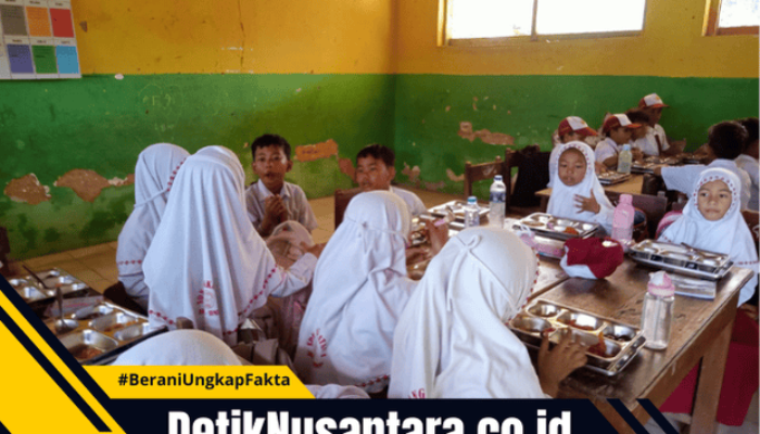 Hari Pertama Program Makan Bergizi Gratis di Arjasa Sumenep, 1.000 Siswa Sambut Antusias