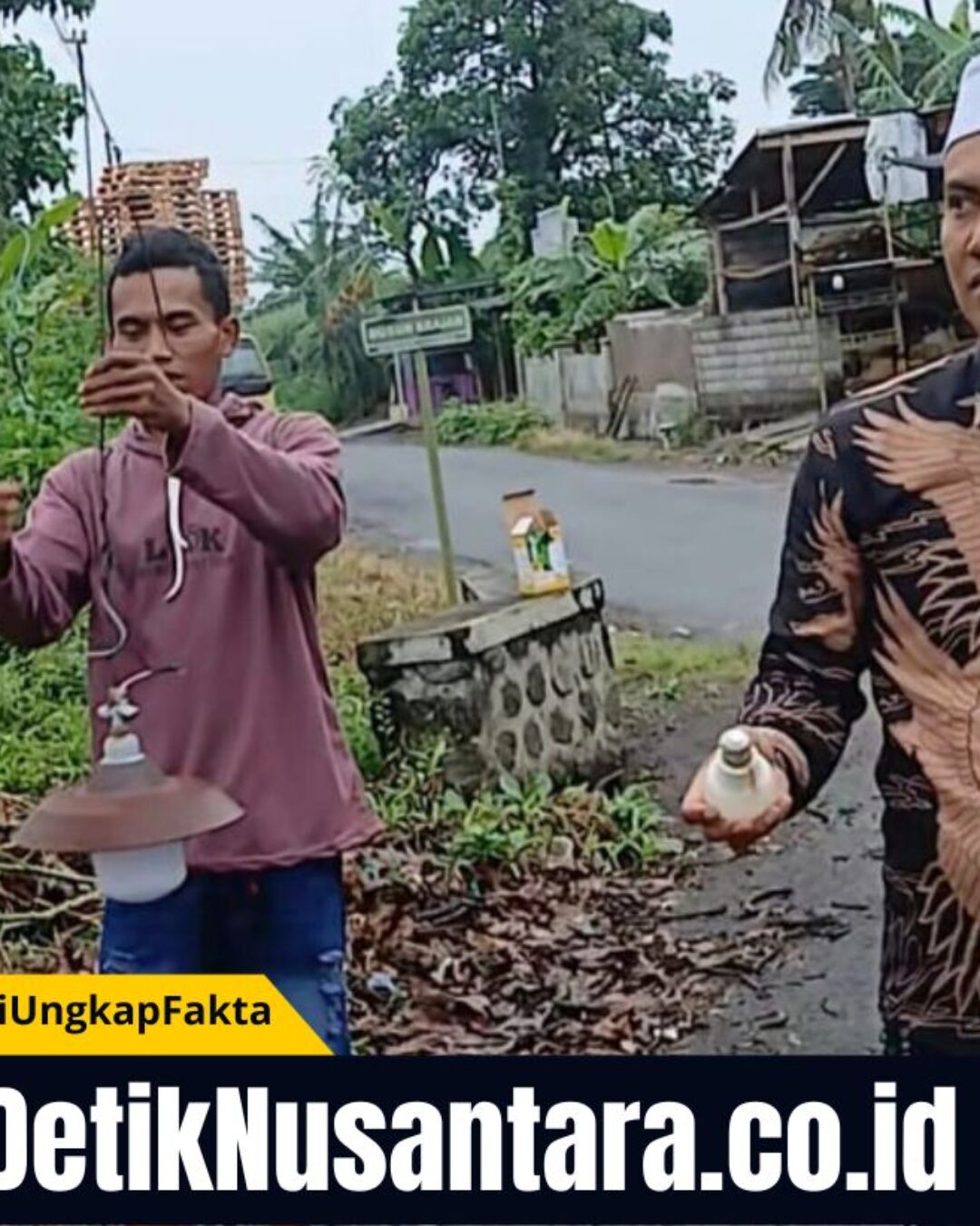 Pasang Puluhan PJU Secara Swadaya, H. Toha Terangi Desa Pandansari Lumajang