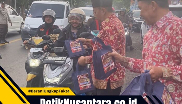 HUT ke-52 PPNI, Perawat Kabupaten Probolinggo Kompak Berbagi Takjil dan Santuni Anak Yatim