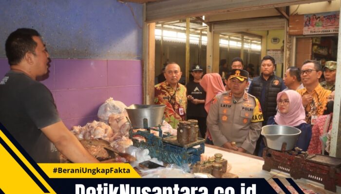 Kapolres Probolinggo Pantau Harga Bahan Pangan di Pasar Semampir Jelang Idulfitri 1447 H
