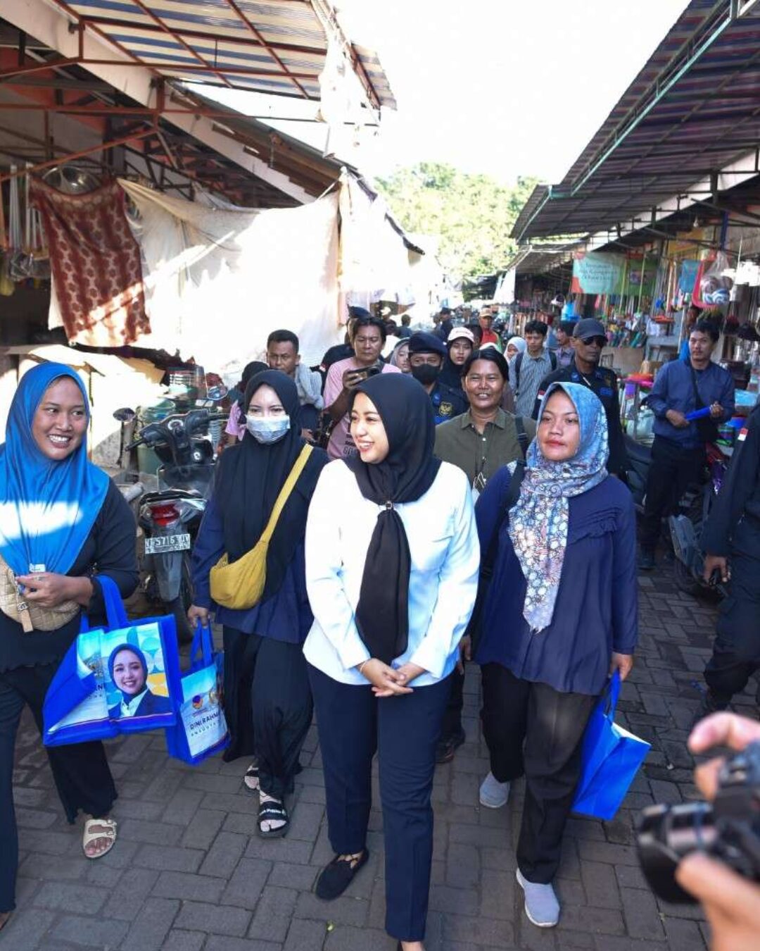 Perkuat Ekonomi Akar Rumput, Dini Rahmania Dorong Budaya Belanja di Pasar Tradisional