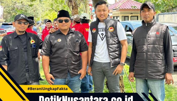 Ironi Pajak Bangkalan: Jalan Rusak Bak Kubangan, Warga Justru “Dihujani” Razia
