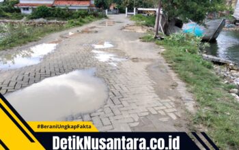 Jalan Pelabuhan Batu Guluk Kangean Rusak Parah, Pengendara: Kami Takut Truk Terguling!