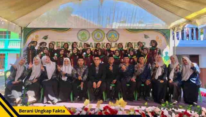 Pesan KH Ahmad Nizar Jakfar Menggema dalam Pelepasan Santri MTs-MA Fatahillah Probolinggo