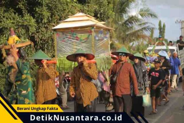 Grebeg Tumpeng Meriahkan 1 Muharam 2026, Warga Desa Tumpeng Panjatkan Doa Keselamatan dari Ancaman Erupsi Semeru