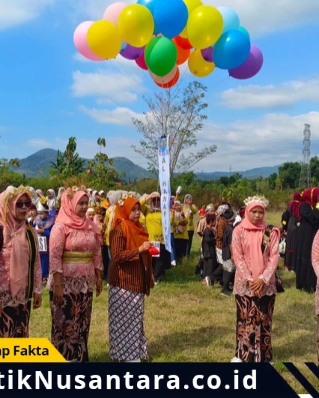 Karnaval RA dan MI Al-Hanafiyah Talkandang Kotaanyar Probolinggo Meriah, Warga Antusias Saksikan Pawai