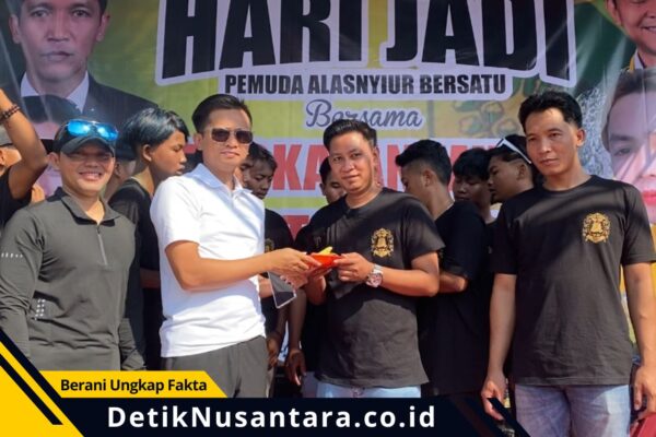 Peringati Hari Jadi, Pemuda Alasnyiur Bersatu dan AMPG Kabupaten Probolinggo Gelar Jalan Sehat, Ratusan Warga Antusias Ikut