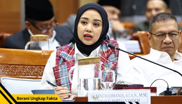 DPR RI Dini Rahmania Siap Serahkan Kembali Berkas Guru Demi Percepatan Pencairan TPP Madrasah 2018–2019