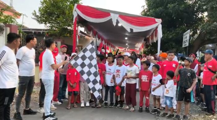 Jalan Sehat dan Kampung Baru Bersholawat Meriahkan HUT RI ke-81 di Sukodadi Paiton