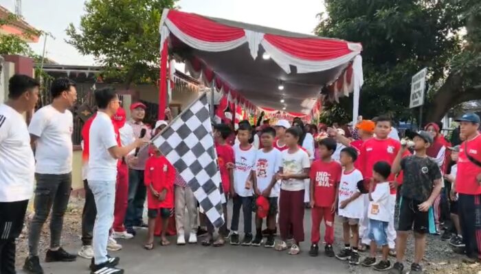 Jalan Sehat dan Kampung Baru Bersholawat Meriahkan HUT RI ke-81 di Sukodadi Paiton