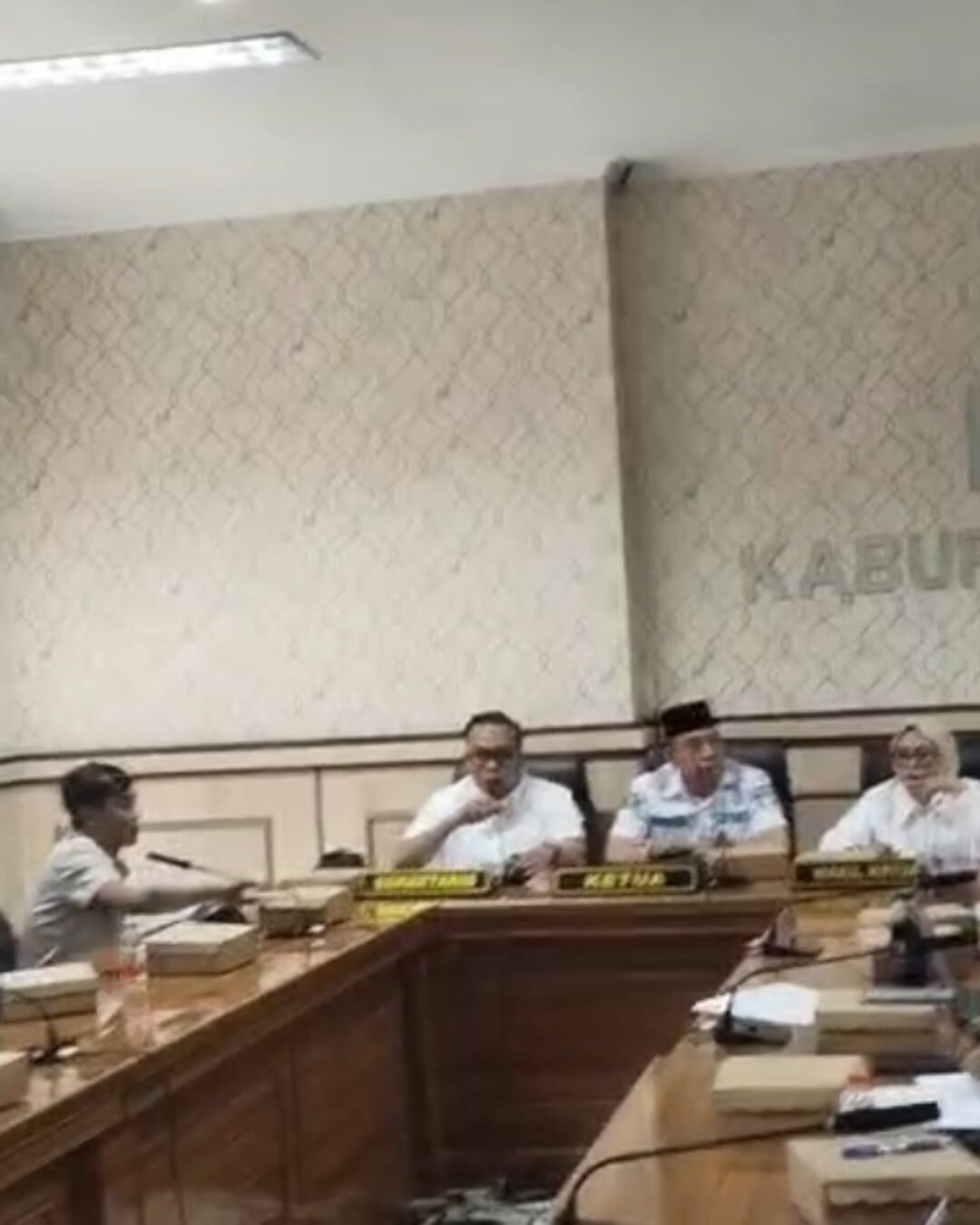 Warga Kramat Agung Pertanyakan Kompensasi Tower, DPRD Probolinggo Minta Izin Dicek dan Sanksi Tegas