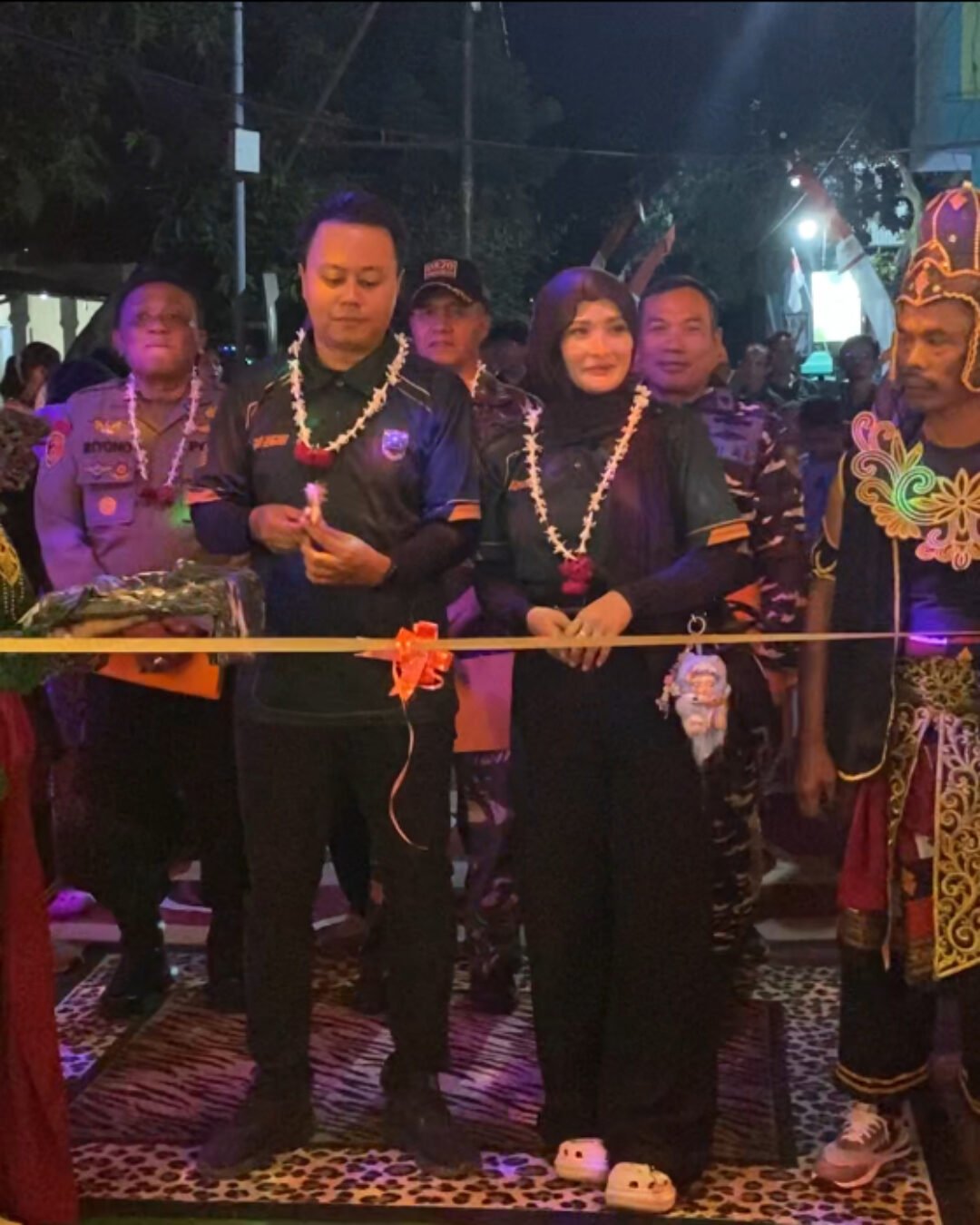 Warga Pondok Kelor Probolinggo Sulap Limbah Plastik Jadi Dekorasi Gang Meriahkan HUT ke-81 RI