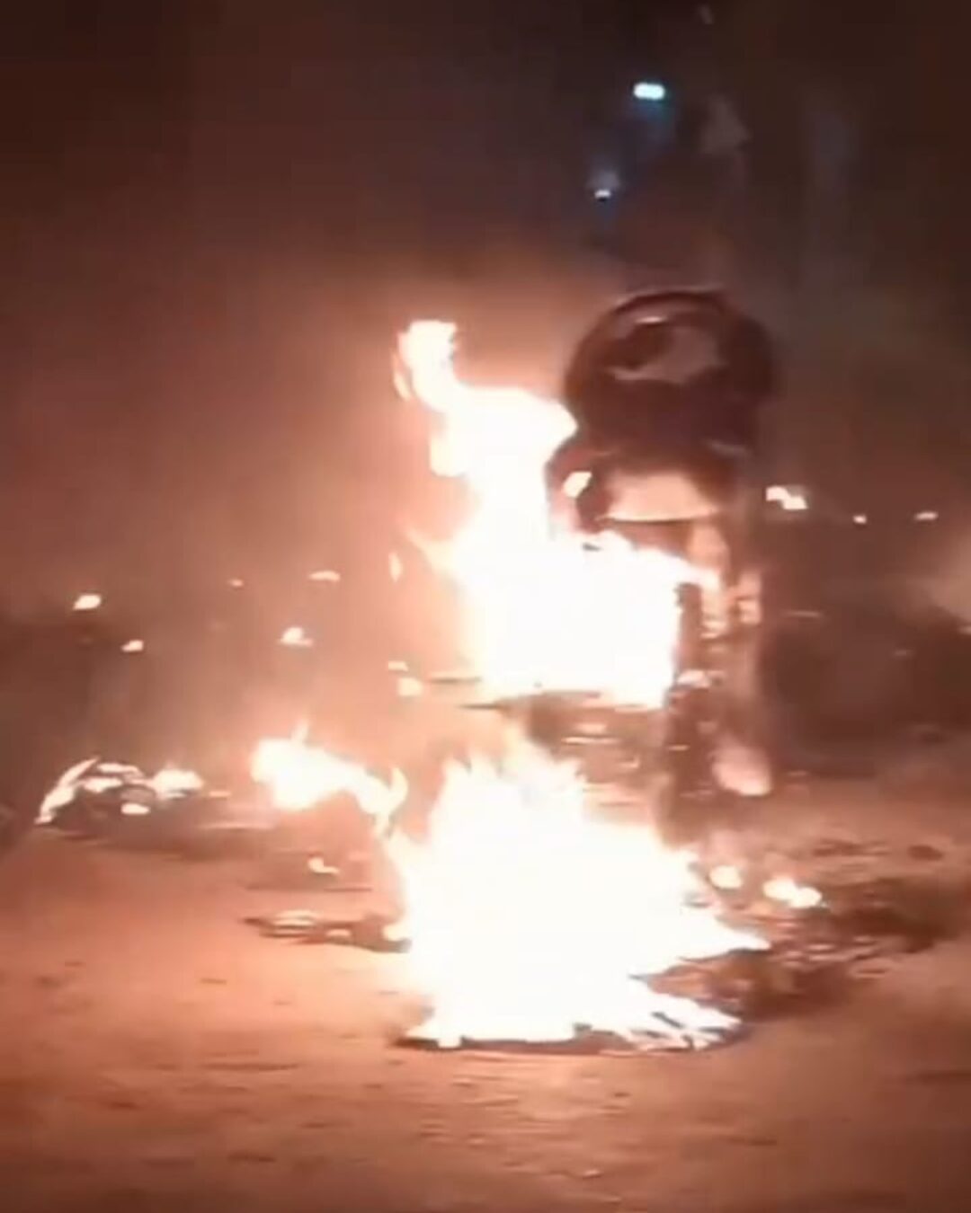 Kebakaran di Gunung Eteng Sumenep Hanguskan 28 Sepeda Motor, Polisi Selidiki Penyebabnya