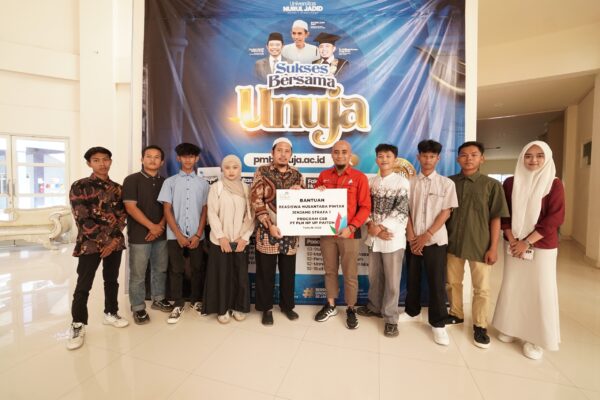 PLN Nusantara Power UP Paiton Hadiahkan Beasiswa S1 bagi Generasi Penerus Bangsa