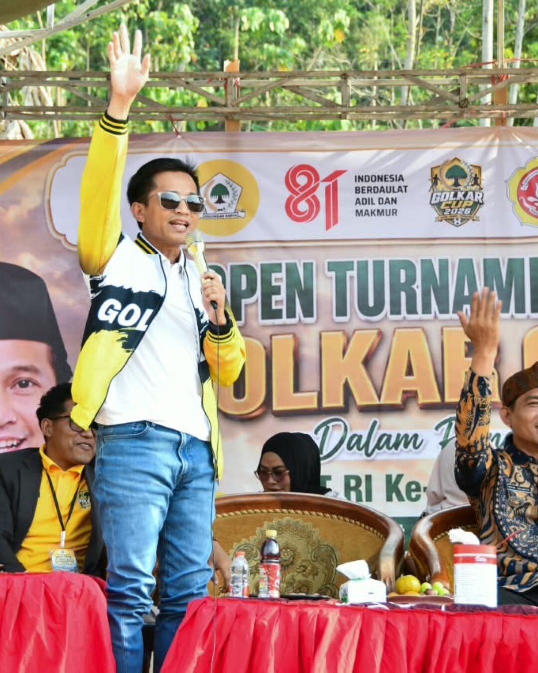 Piala Golkar Cup di Desa Batur Gading Meriah, Ketua DPRD Probolinggo Oka Mahendra Hadir Bersama Ketua AMPG