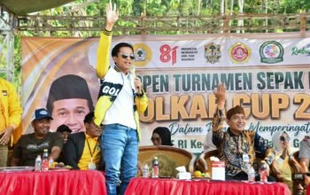 Piala Golkar Cup di Desa Batur Gading Meriah, Ketua DPRD Probolinggo Oka Mahendra Hadir Bersama Ketua AMPG