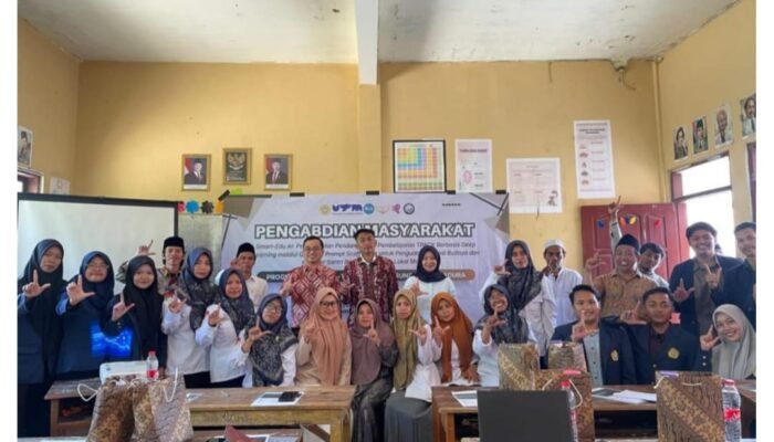 Dosen dan Mahasiswa KKNT PGSD UTM Gelar Pelatihan Smart-Edu AI di Madrasah Bangkalan