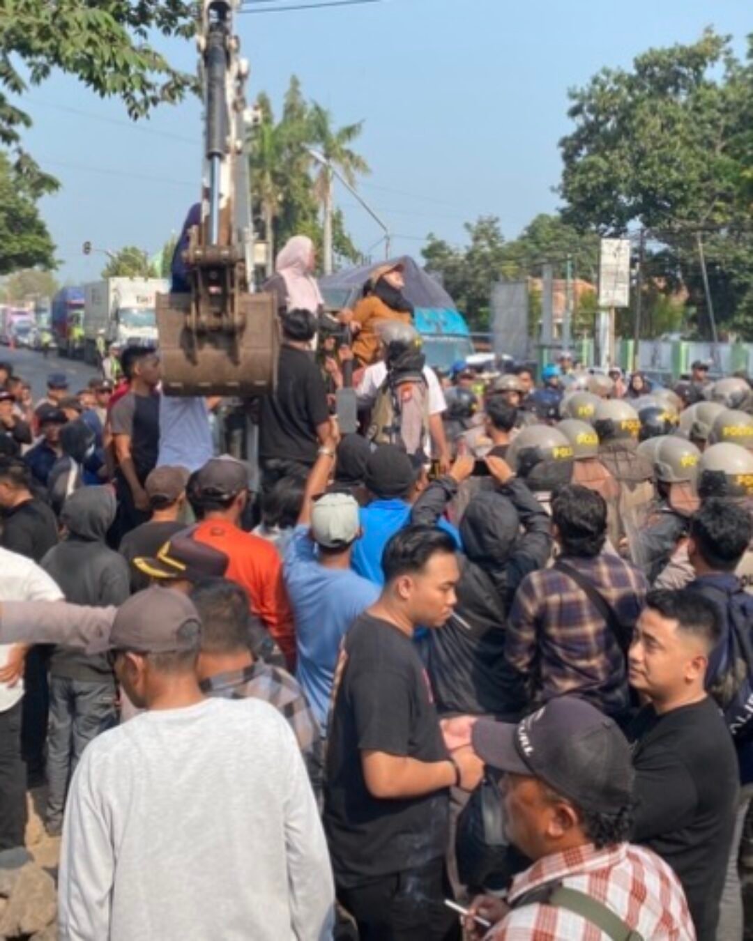 Eksekusi Lahan Sengketa di Probolinggo Ricuh, 320 Meter Persegi Dibongkar, 160 Meter Ditangguhkan